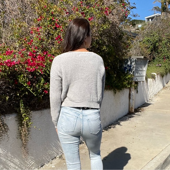 Forever 21 - Cropped Gray Crewneck Sweater - Picture 7 of 8